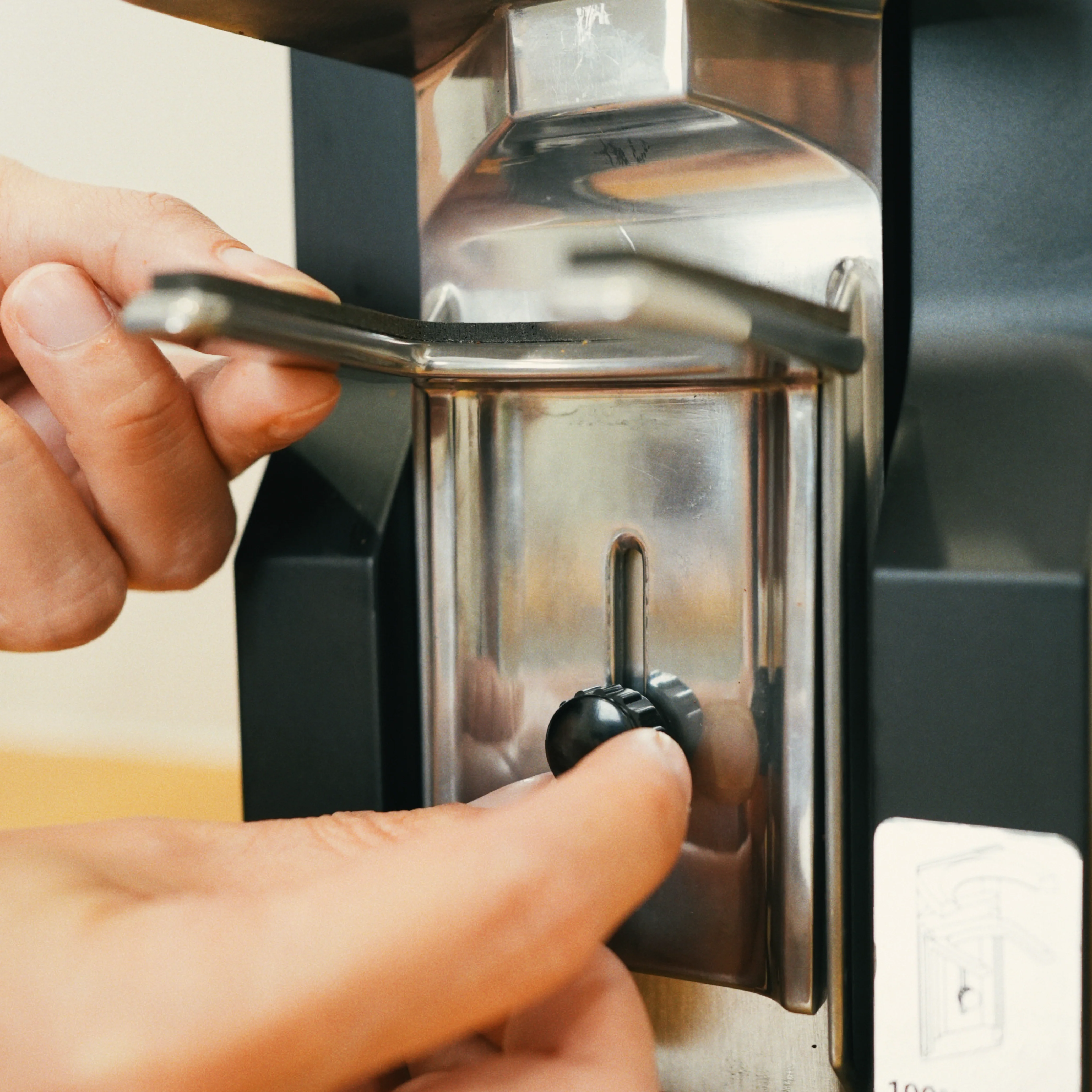 Eureka Mignon Libra AP 65 Coffee Grinder - Image 5