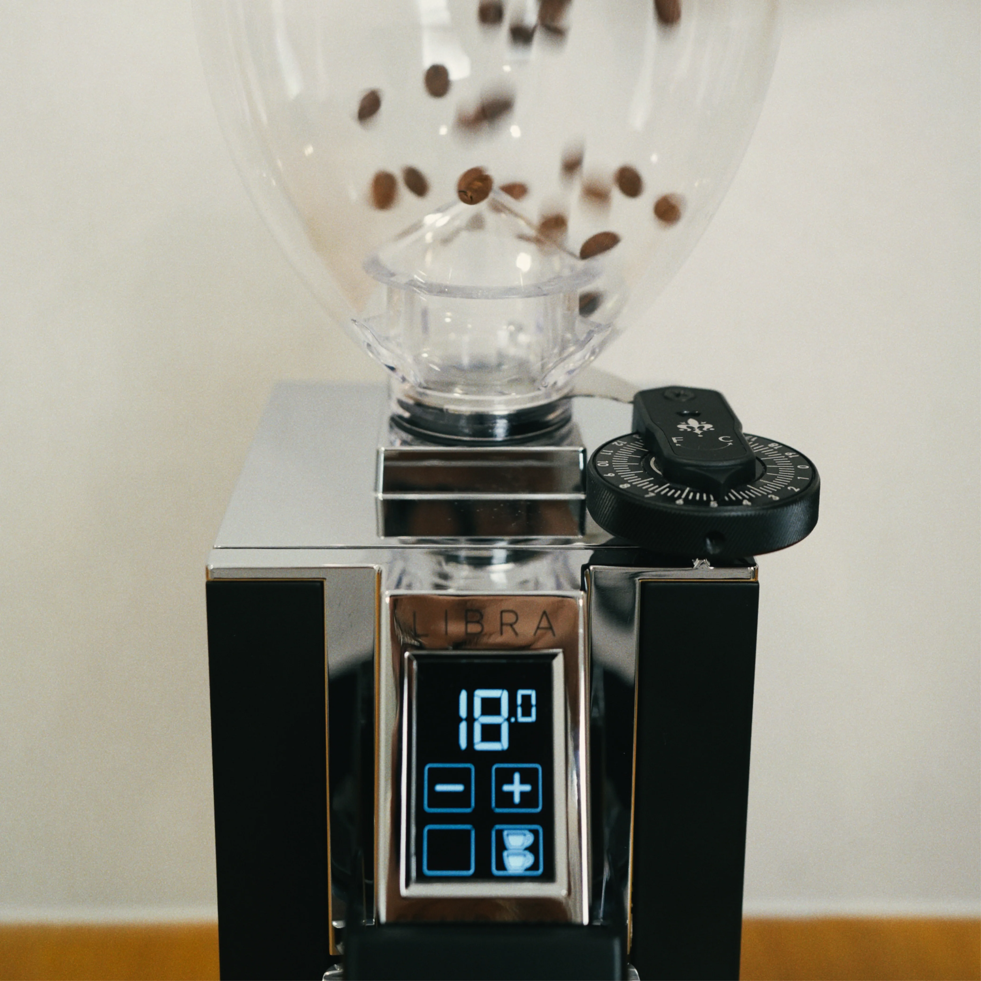 Eureka Mignon Libra AP 65 Coffee Grinder - Image 6