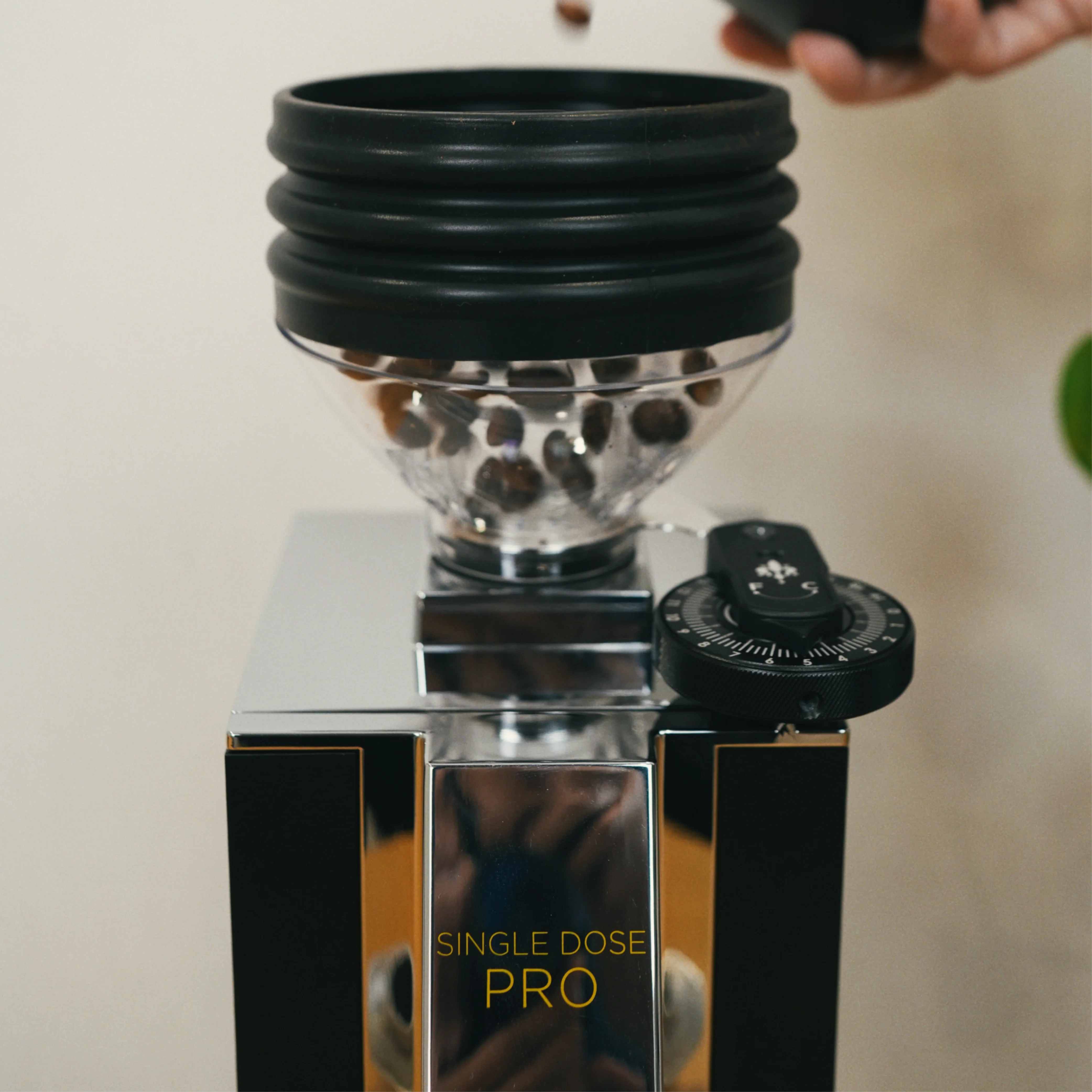 Eureka Mignon Single Dose Pro Coffee Grinder - Image 6