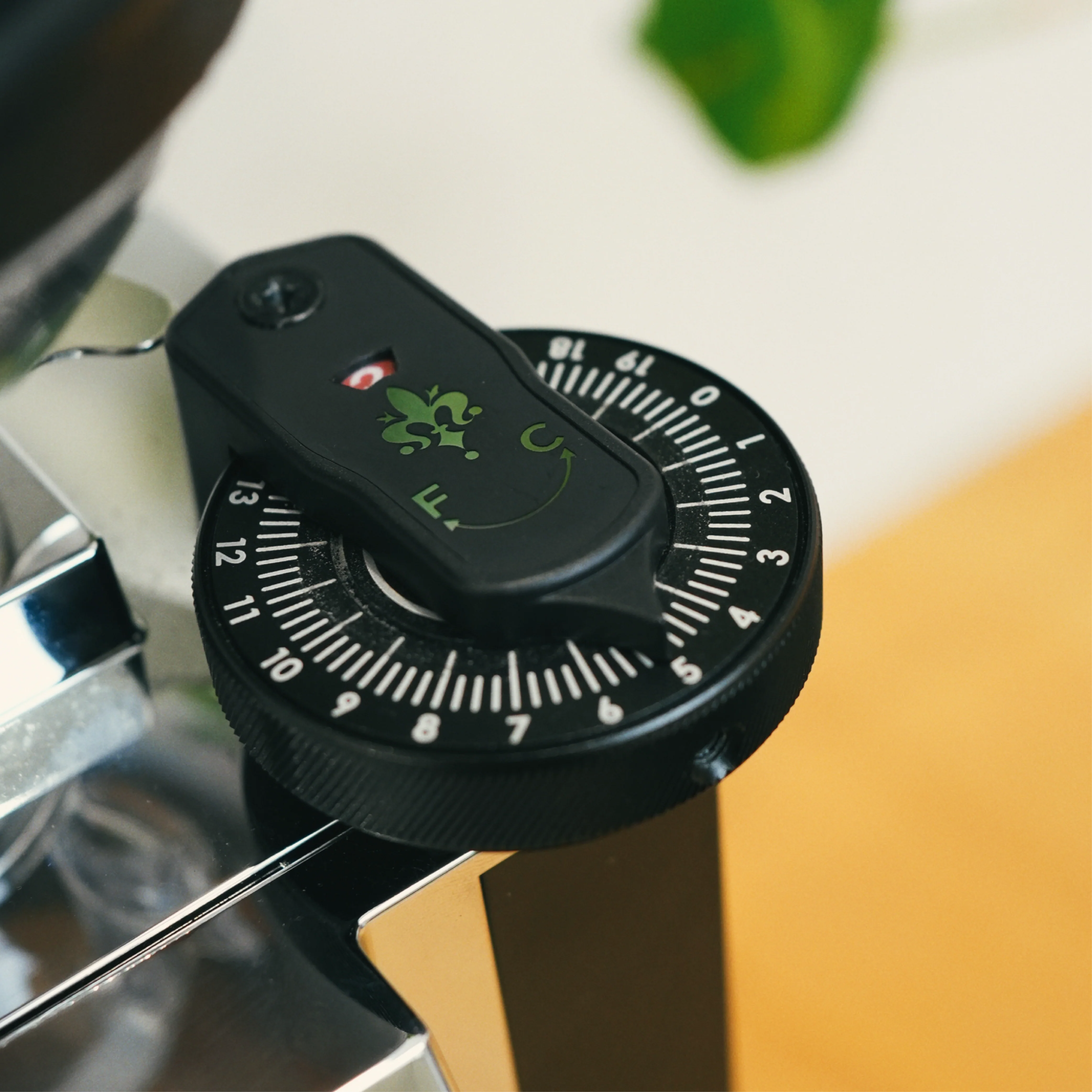 Eureka Mignon Single Dose Pro Coffee Grinder - Image 7
